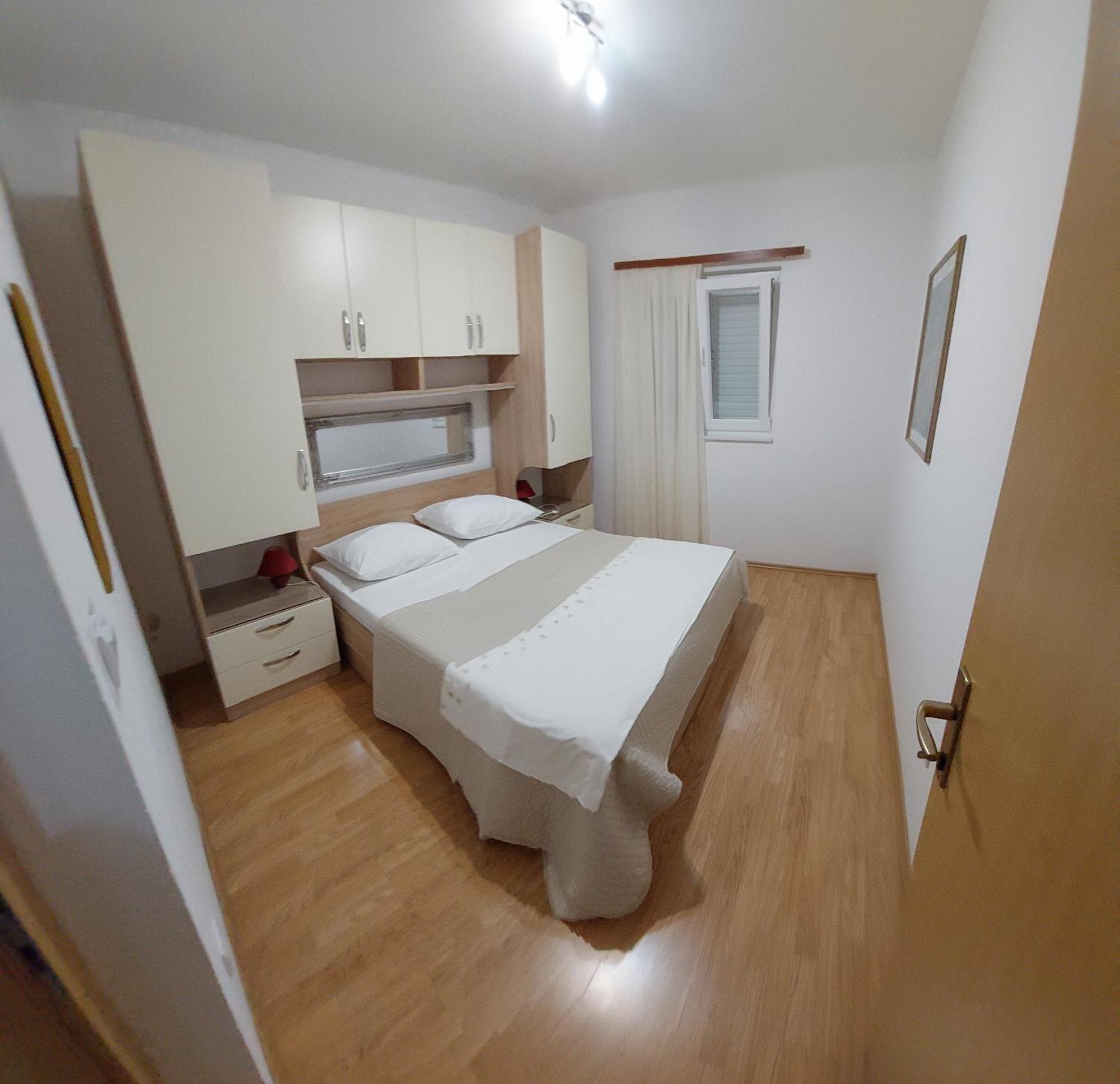 Apartman Igor Podgora Exterior photo